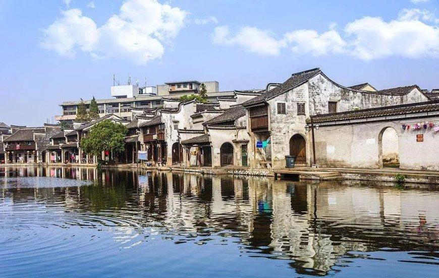 王大陆带新女友沐轩什刹海滑冰,甜蜜互动引热议